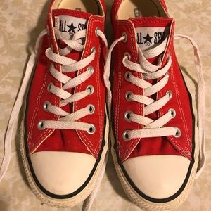 Red converse sneakers. Size 9.
